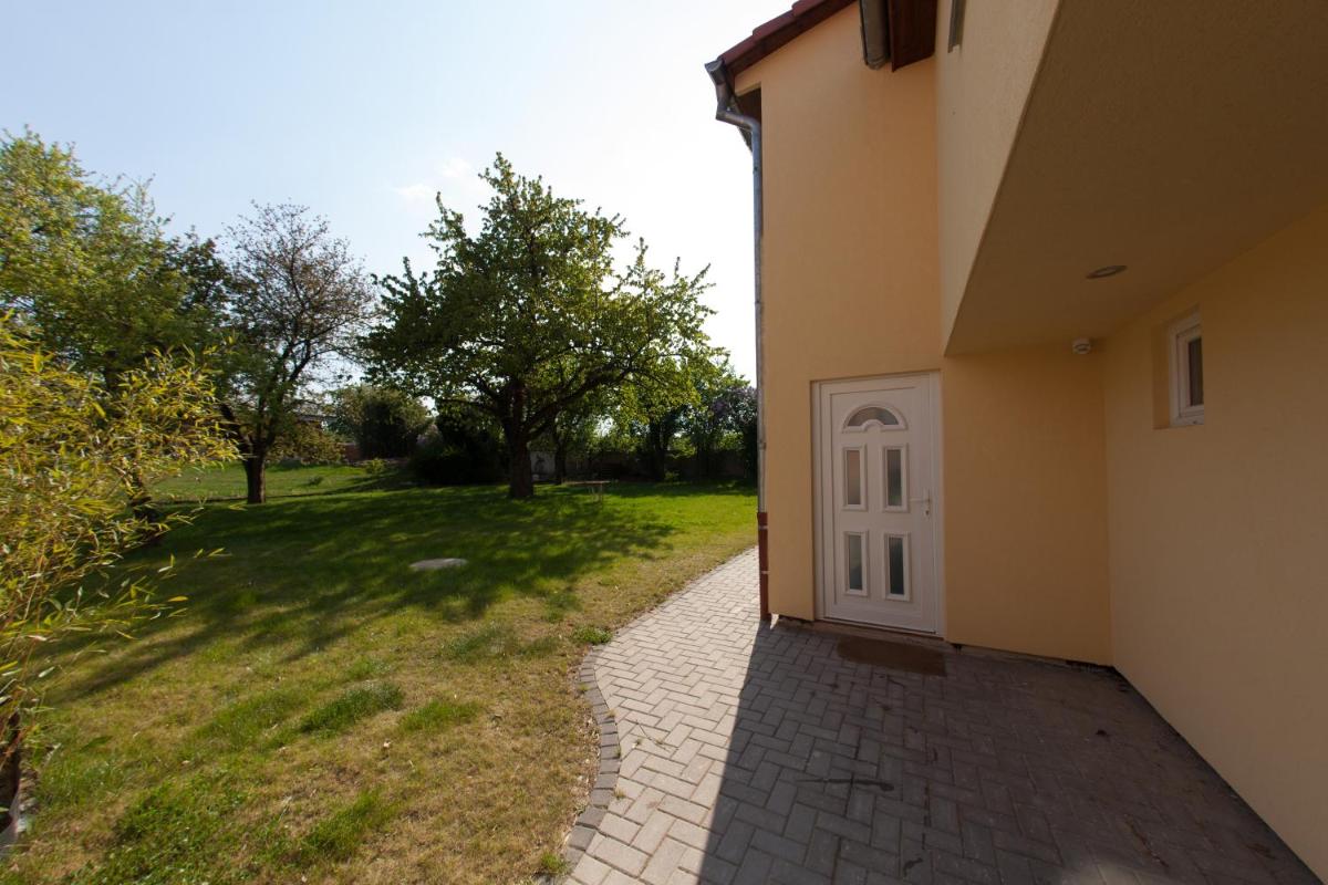 SFK -Maison Moderne-Jardin-Parking-10mn Strasbourg - Housity