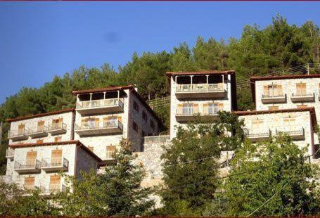 Akrothea Hotel - Housity