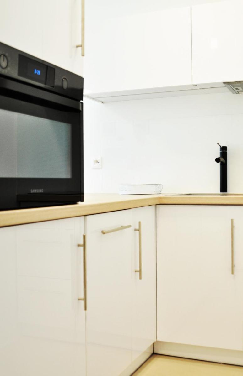 Warsaw Concierge Rondo ONZ - Housity