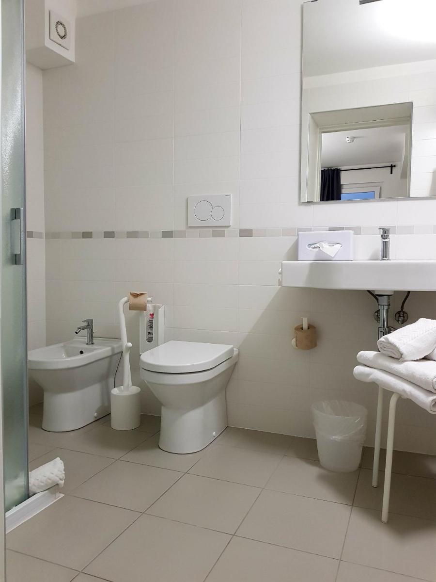 Hotel Aurora Duino - Housity