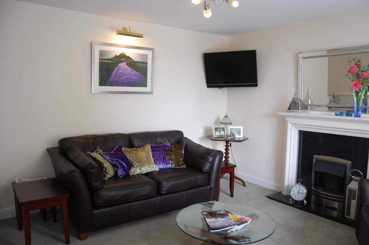 Warwick House - Housity
