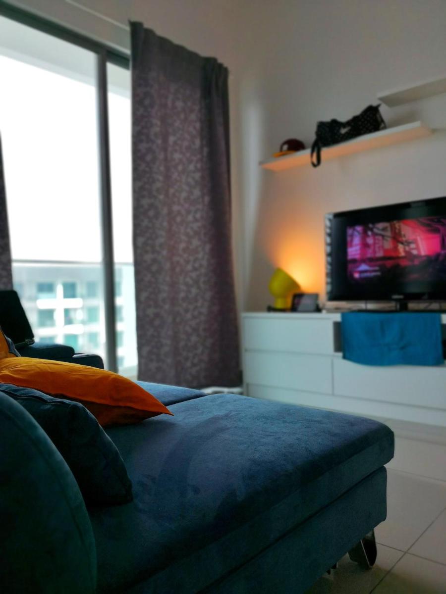 1-2 Guests, HBO-GO TV, Located High Level, Quiet-Studio Home, Cybersquare in Cyberjaya, Flexihome-MY - Housity