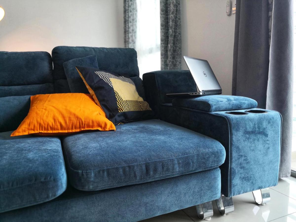 1-2 Guests, HBO-GO TV, Located High Level, Quiet-Studio Home, Cybersquare in Cyberjaya, Flexihome-MY - Housity