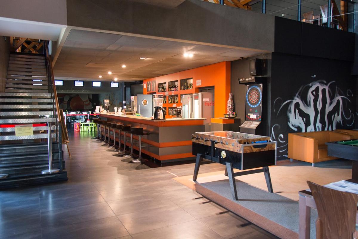 Kukubara Bowling Center - Housity