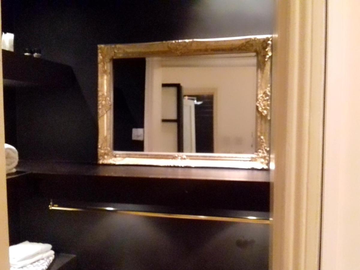 Stylish 1 bed in Earls Court - Housity