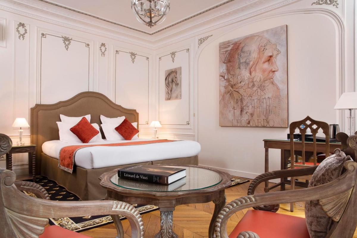 Un ou plusieurs lits dans un hébergement de l'établissement Hotel & Spa de Latour Maubourg