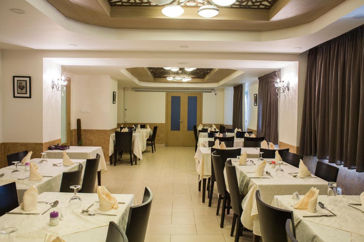 Africa Nova hotel - Housity