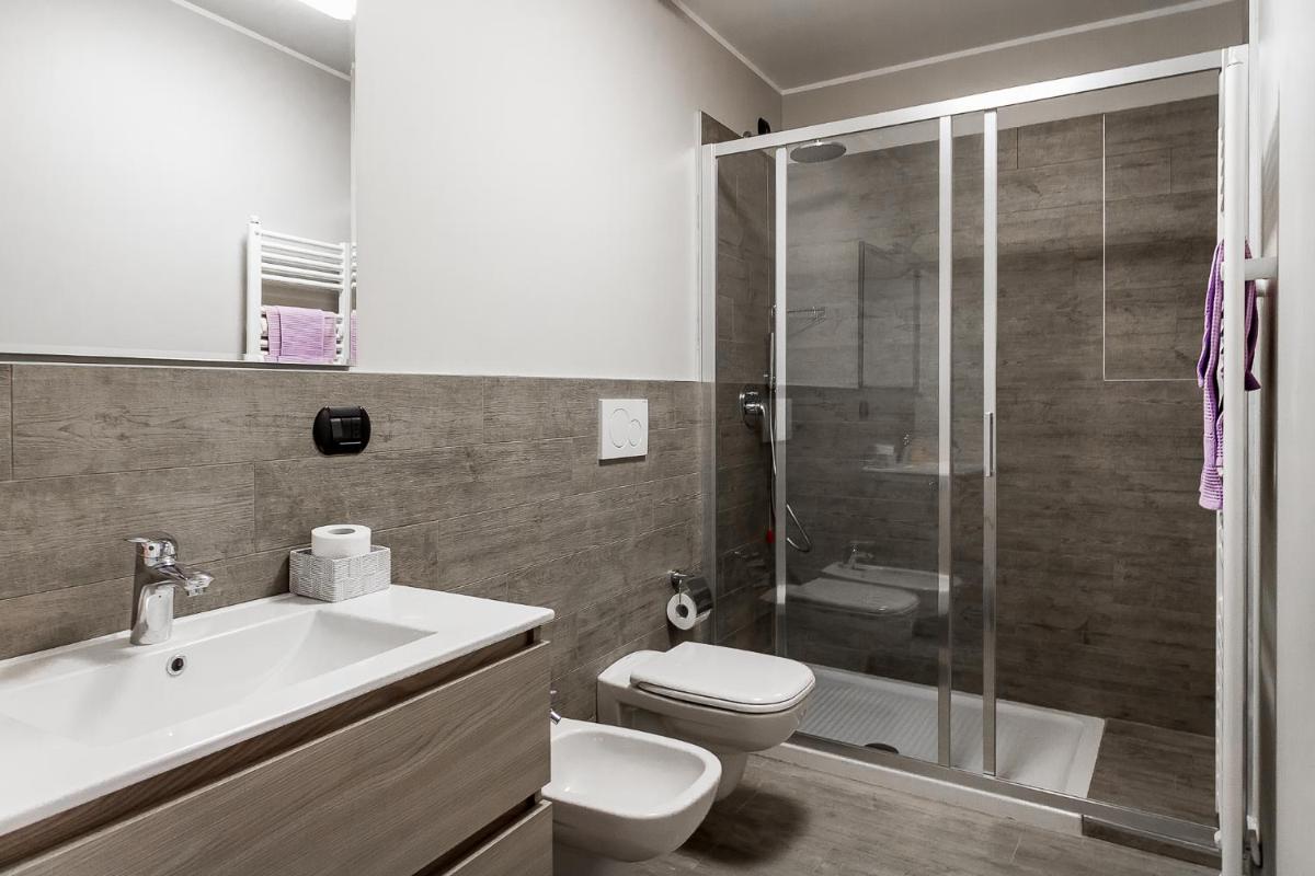 Lake Como Apartments - Housity