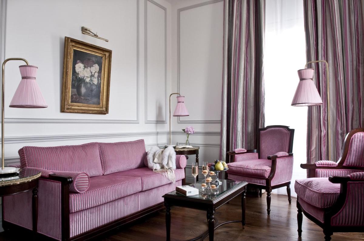 Coin salon dans l'établissement Hôtel de Sèze & Spa Bordeaux Centre