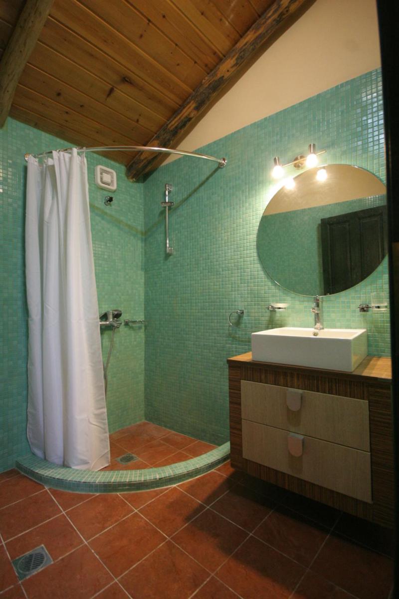 Agathes Traditional Houses - Housity