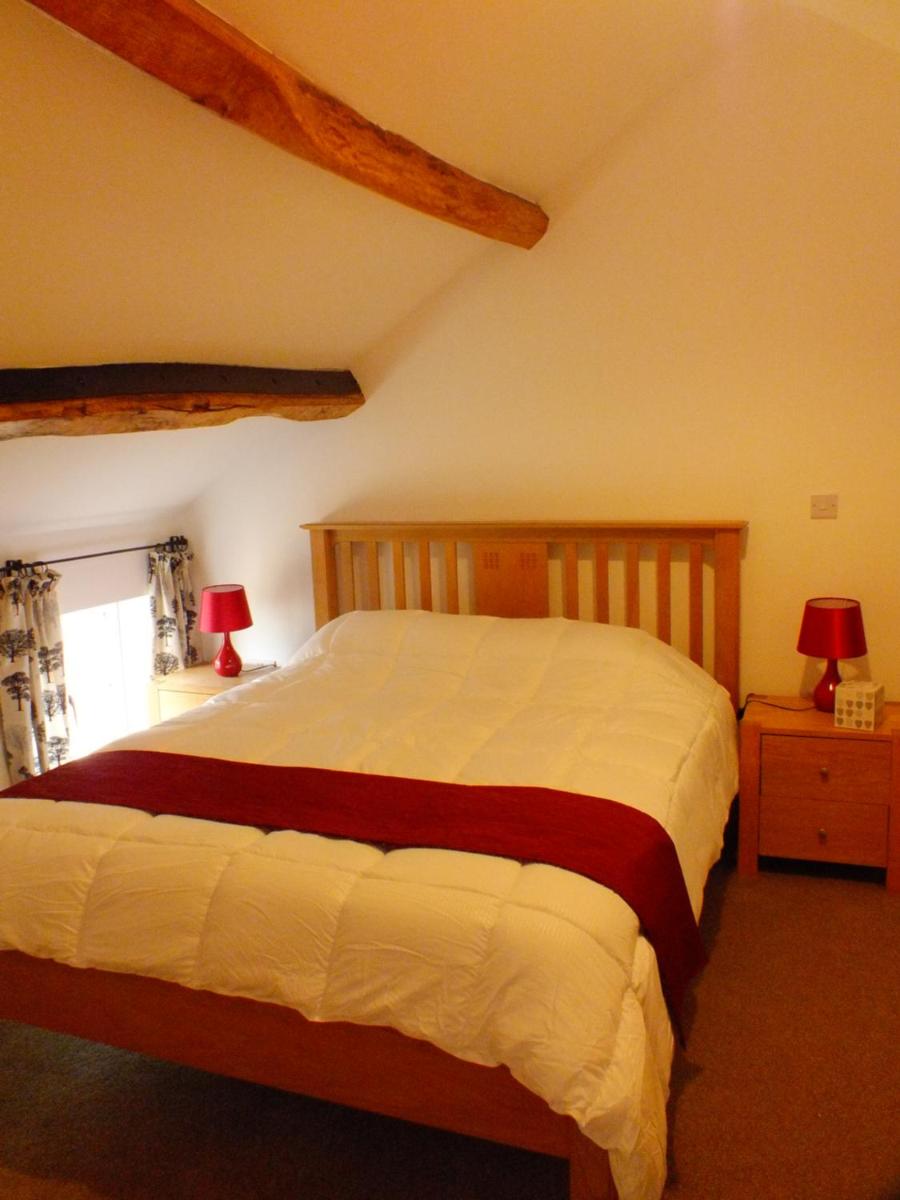 White House Farm Cottages - Housity