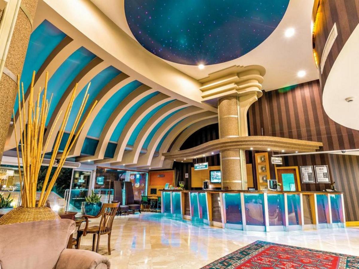 Grand Cettia Hotel - Housity