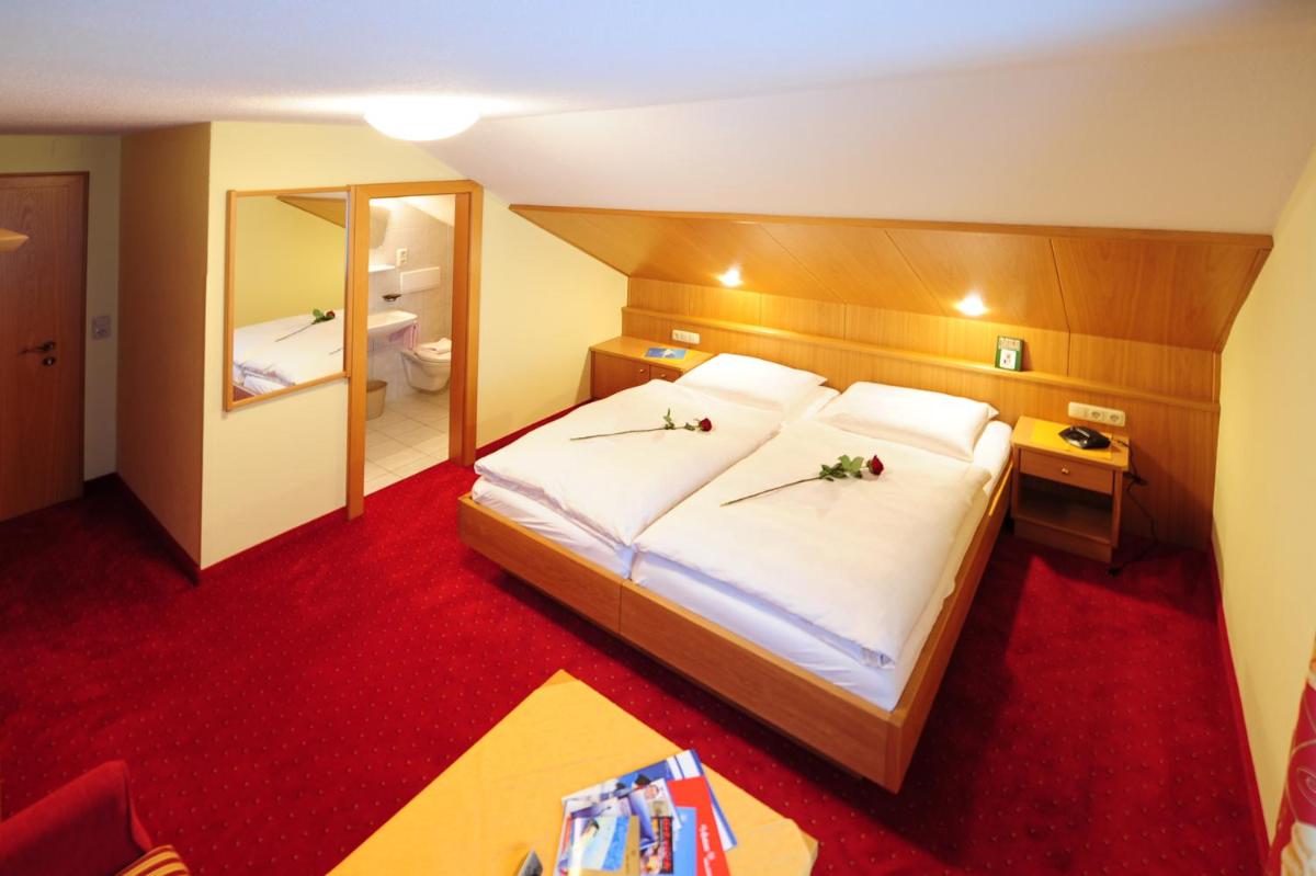 Haus Enzian - Housity