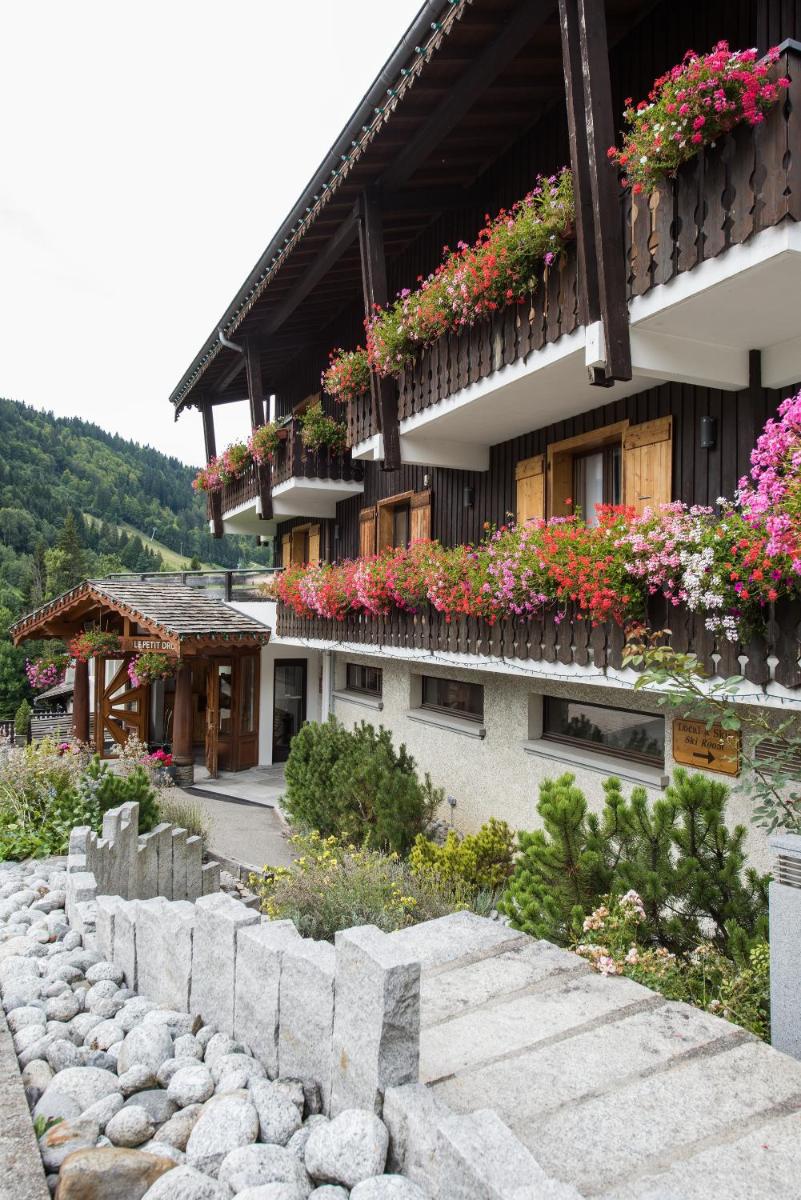 Vue générale sur la montagne ou vue sur la montagne depuis l'hôtel
