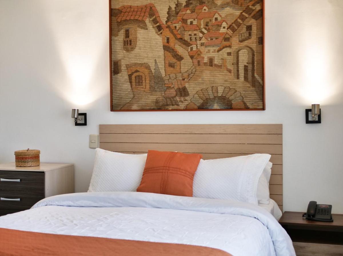 Hotel La Fuente - Housity