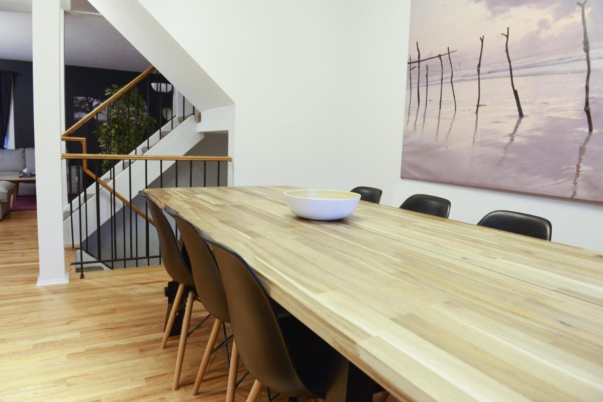 JstLikeHome - Getaway - Housity