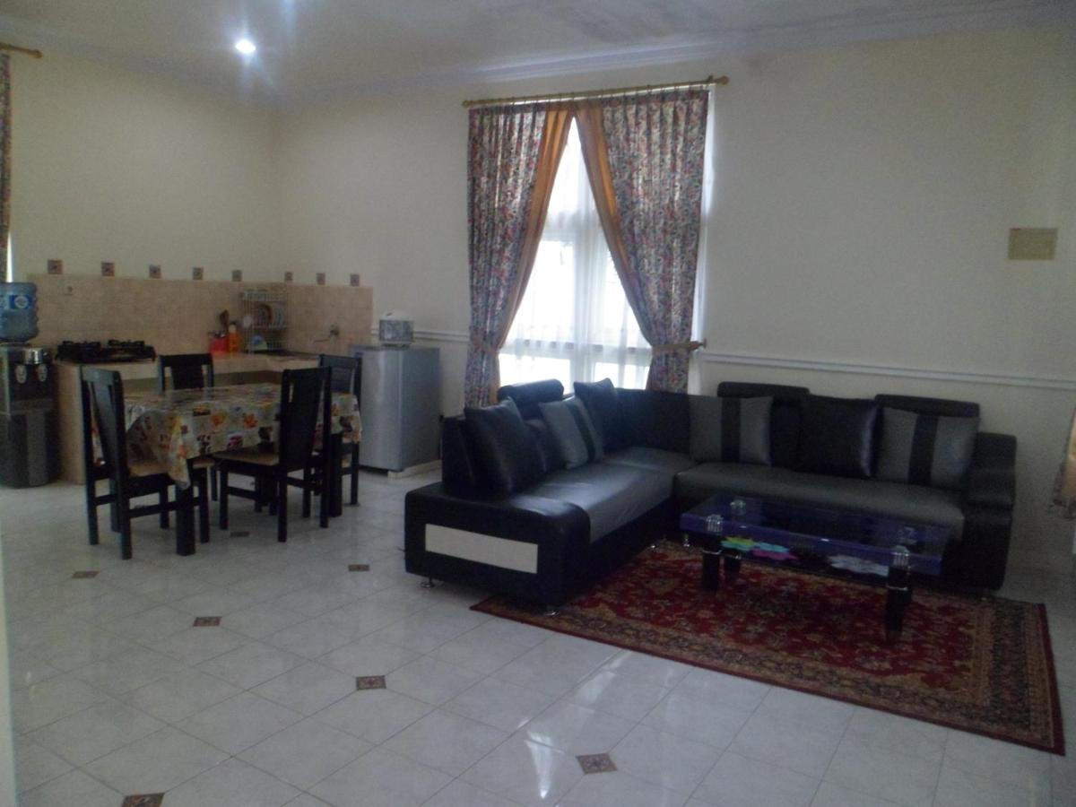 Suitetrails - Zevannya Villa Praha Kota Bunga 2