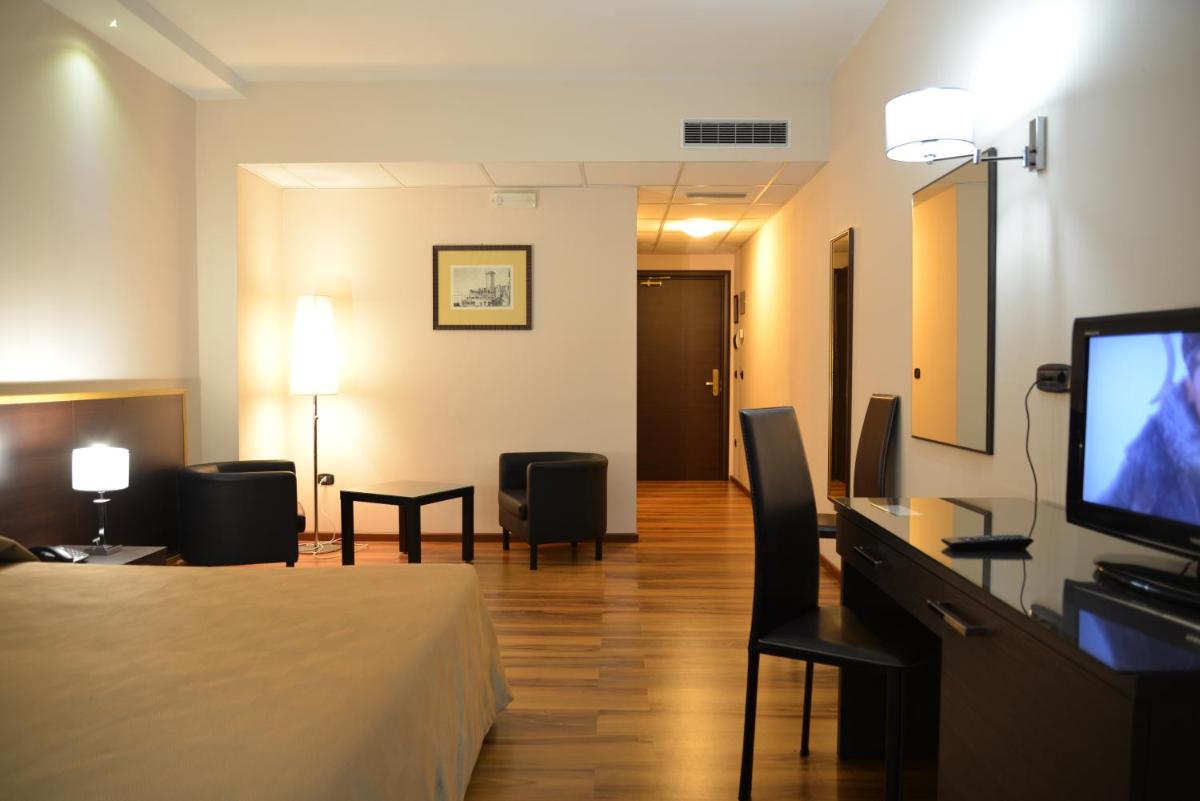 Forum Palace Hotel - Housity