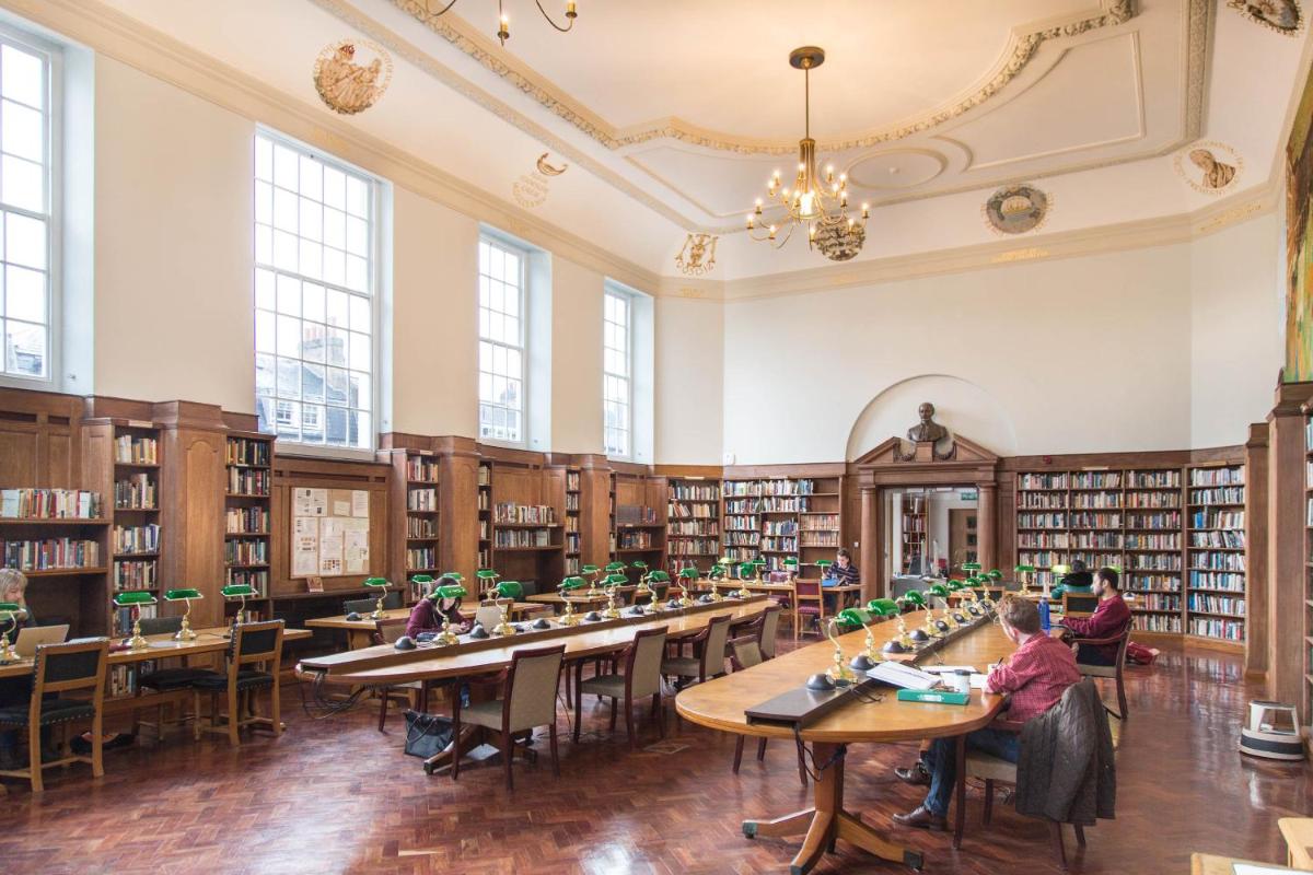 Goodenough College – University Residence - Housity