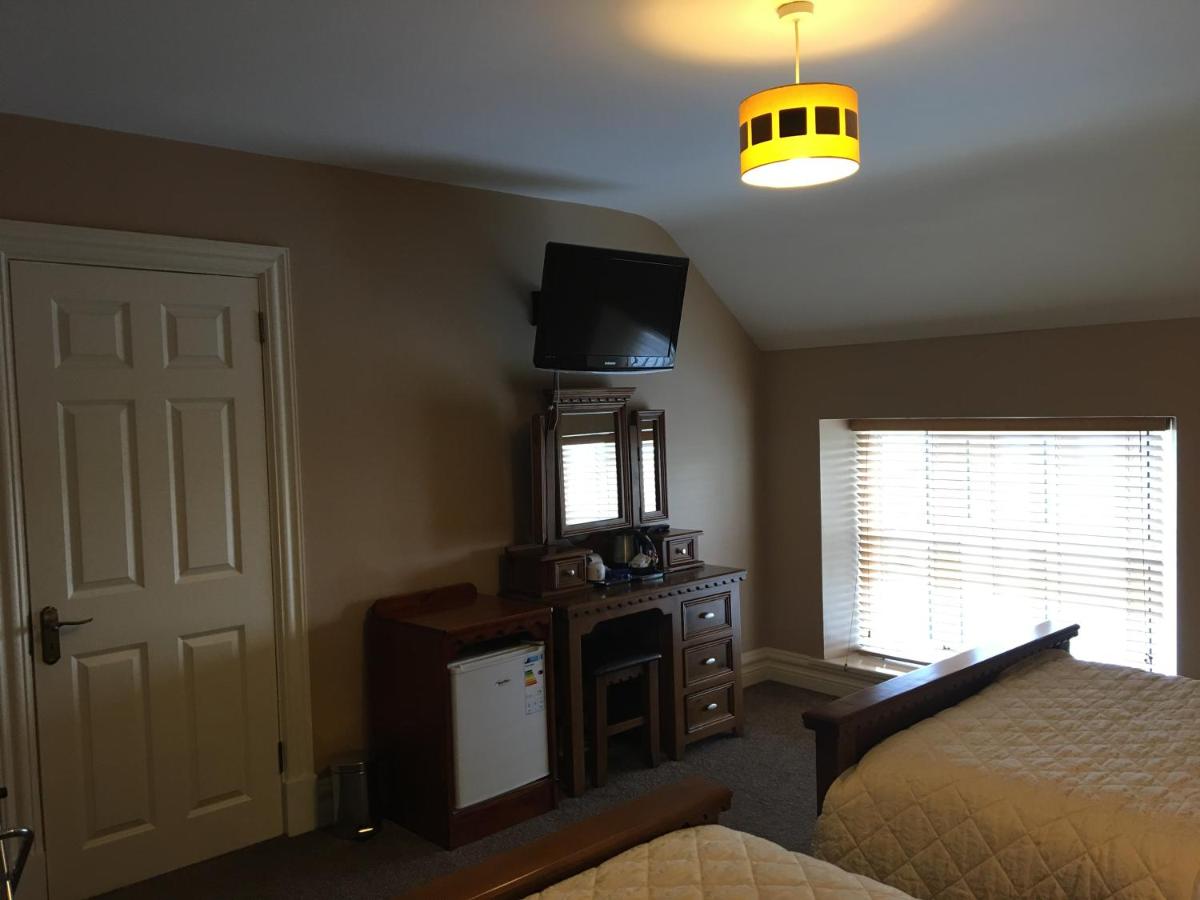 Hopper Inn Bar & Guest Accommodation - Housity