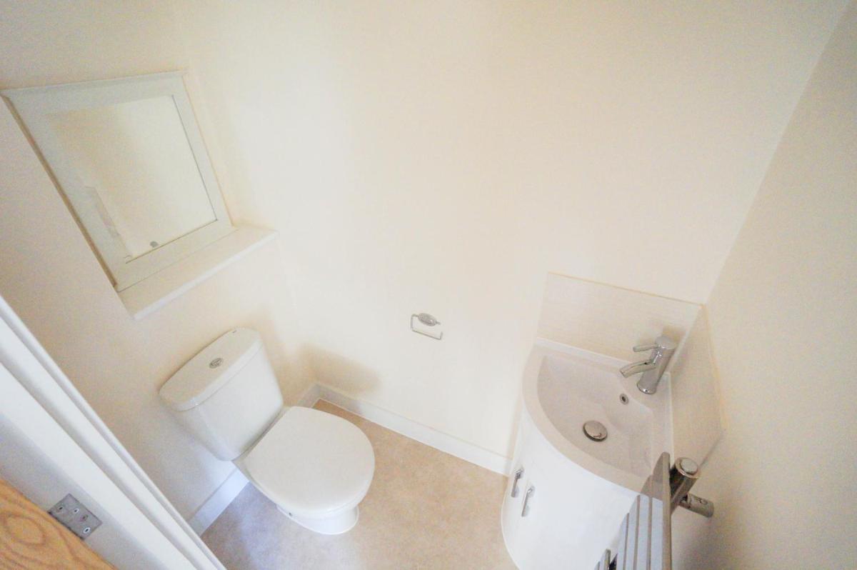 Secluded Two-Bedroom House with patio - Housity
