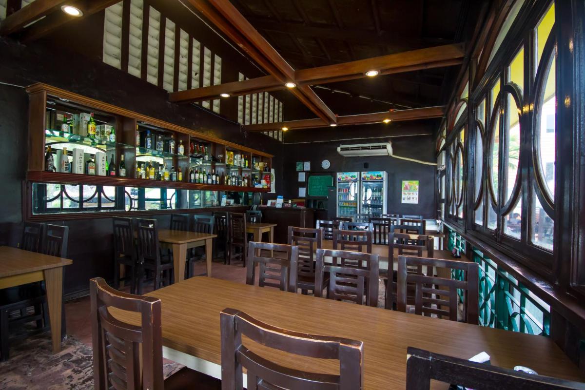 Microtel by Wyndham Eagle Ridge - Housity