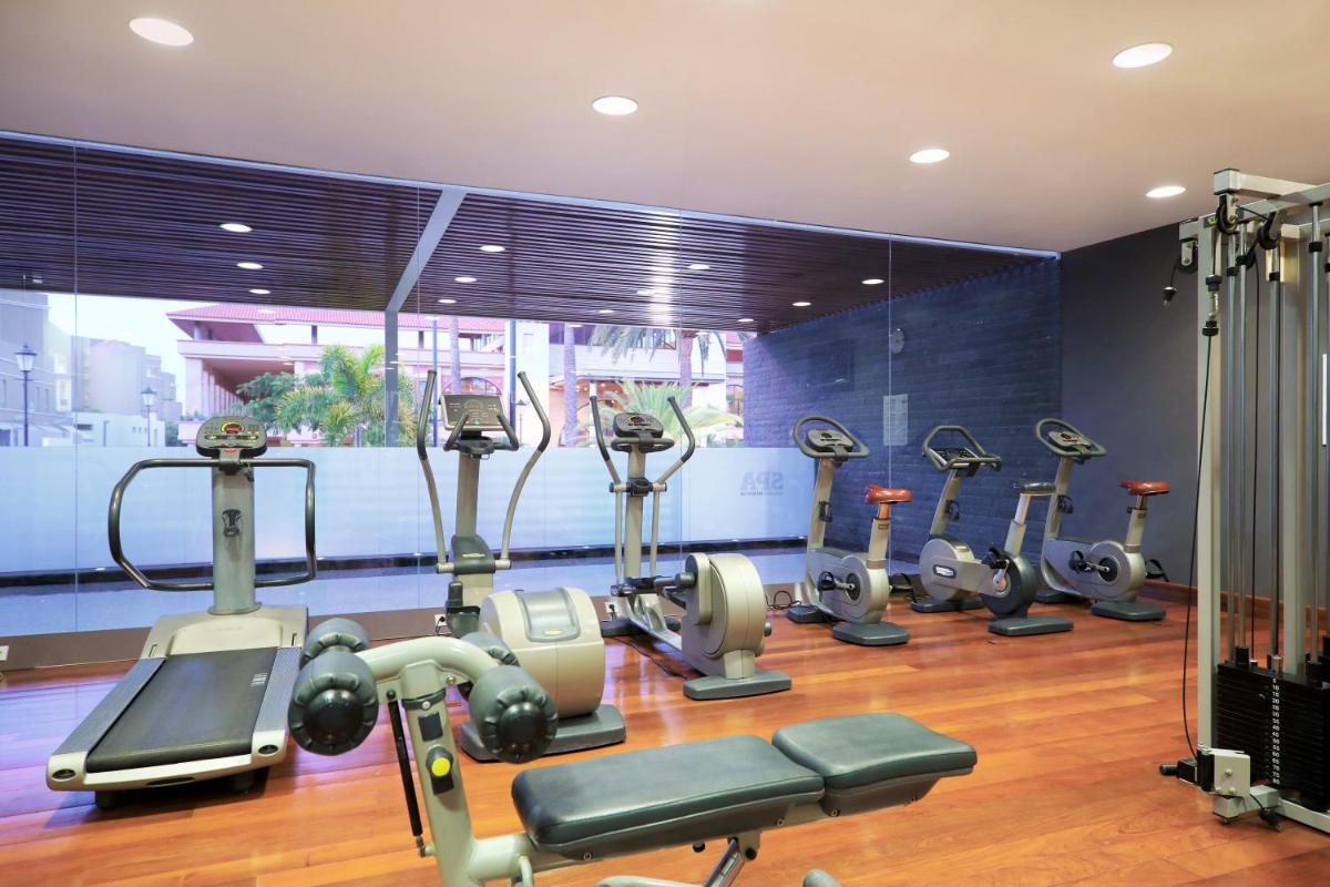 Gimnasio o instalaciones de fitness de JOIA Salomé by Iberostar -Adults Only