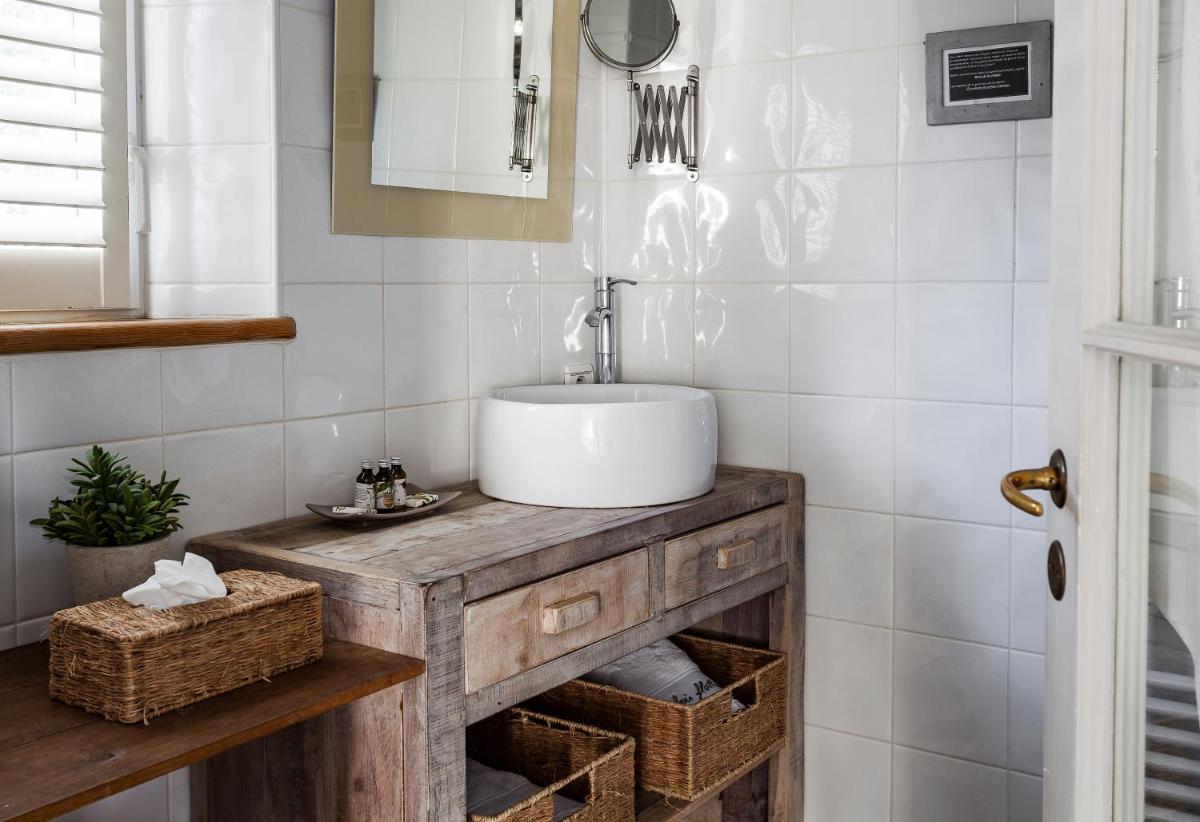 Salle de bains dans l'établissement Hotel Les Bois Flottais