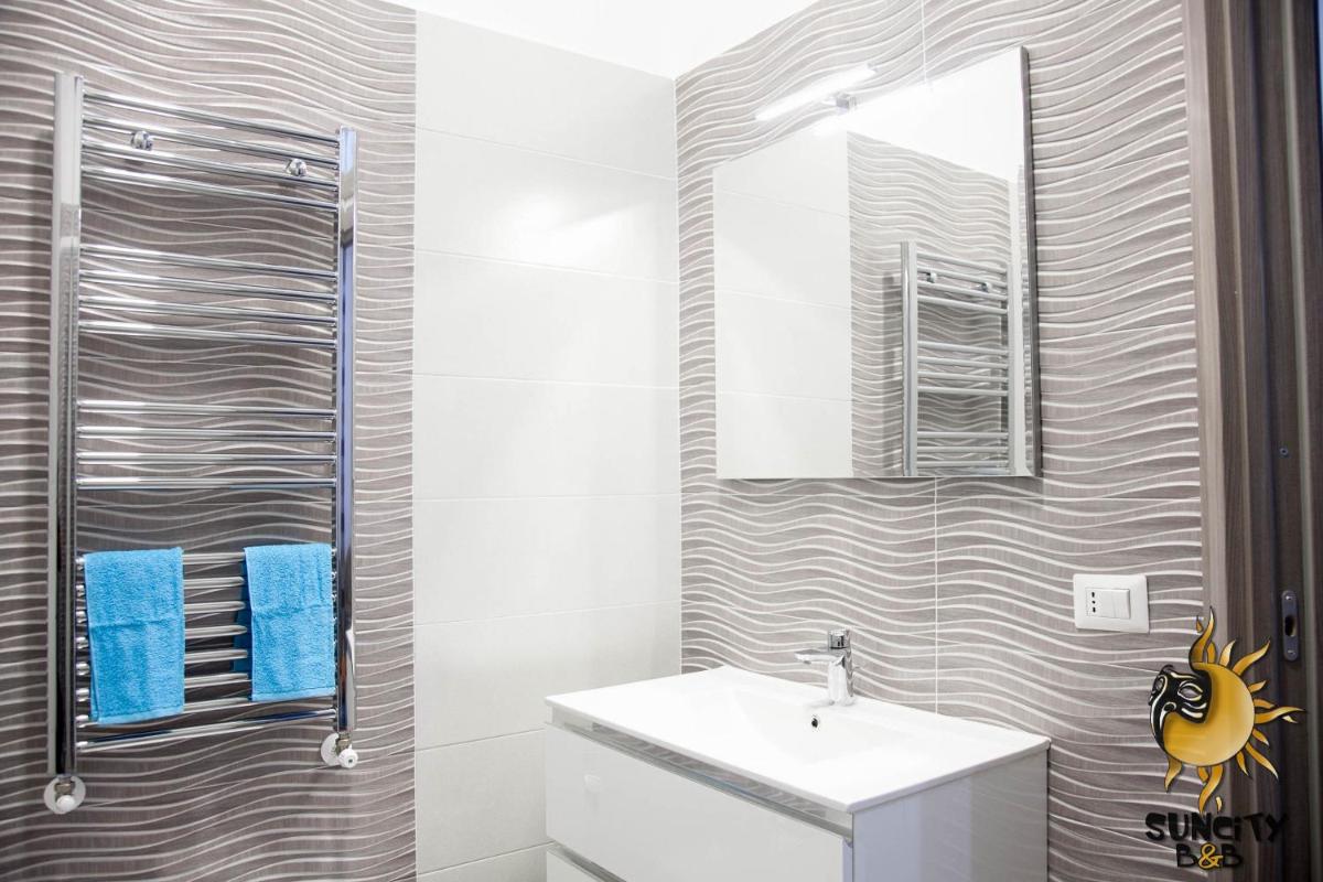 Suncity B&B - Housity