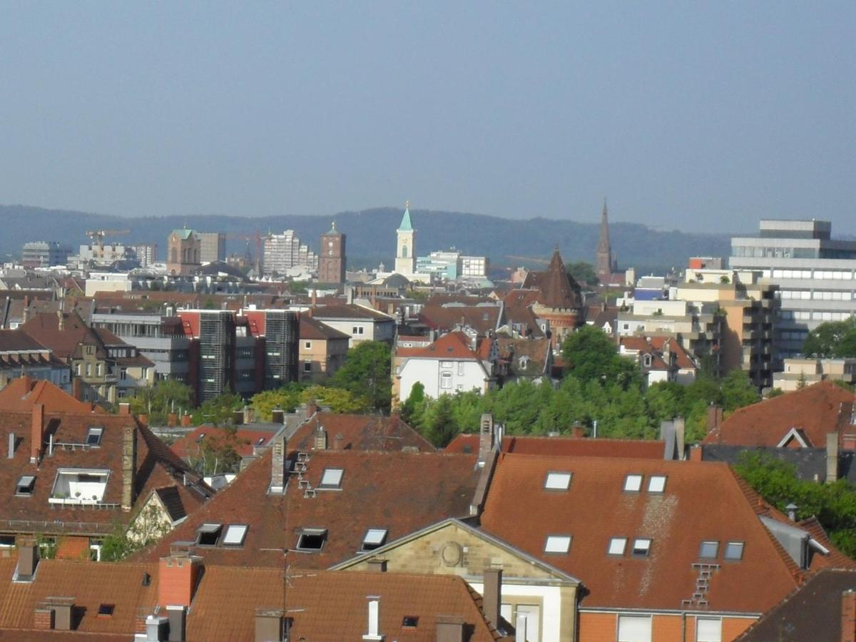 Blick über Karlsruhe - Ferienwohnung Panorama - Housity