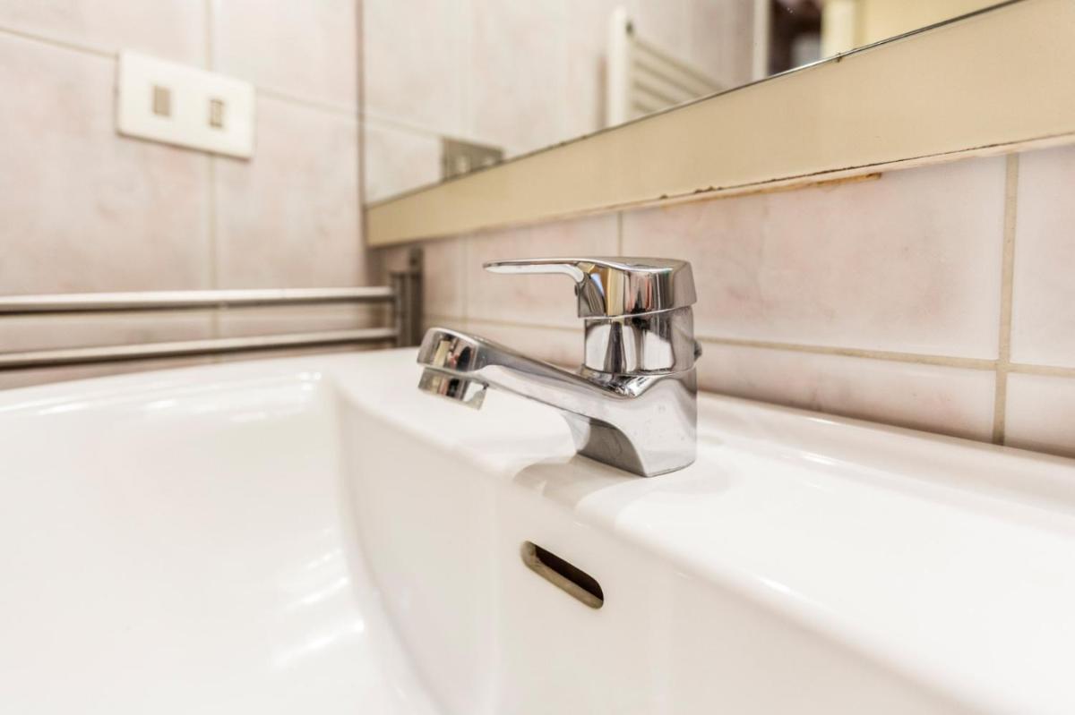 Emilia Levante 2, Bologna by Short Holidays - Housity
