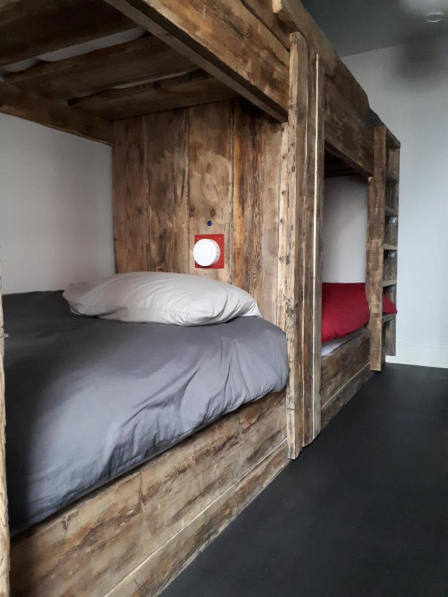 Ty Glyndwr Bunkhouse, Bar and cafe - Housity