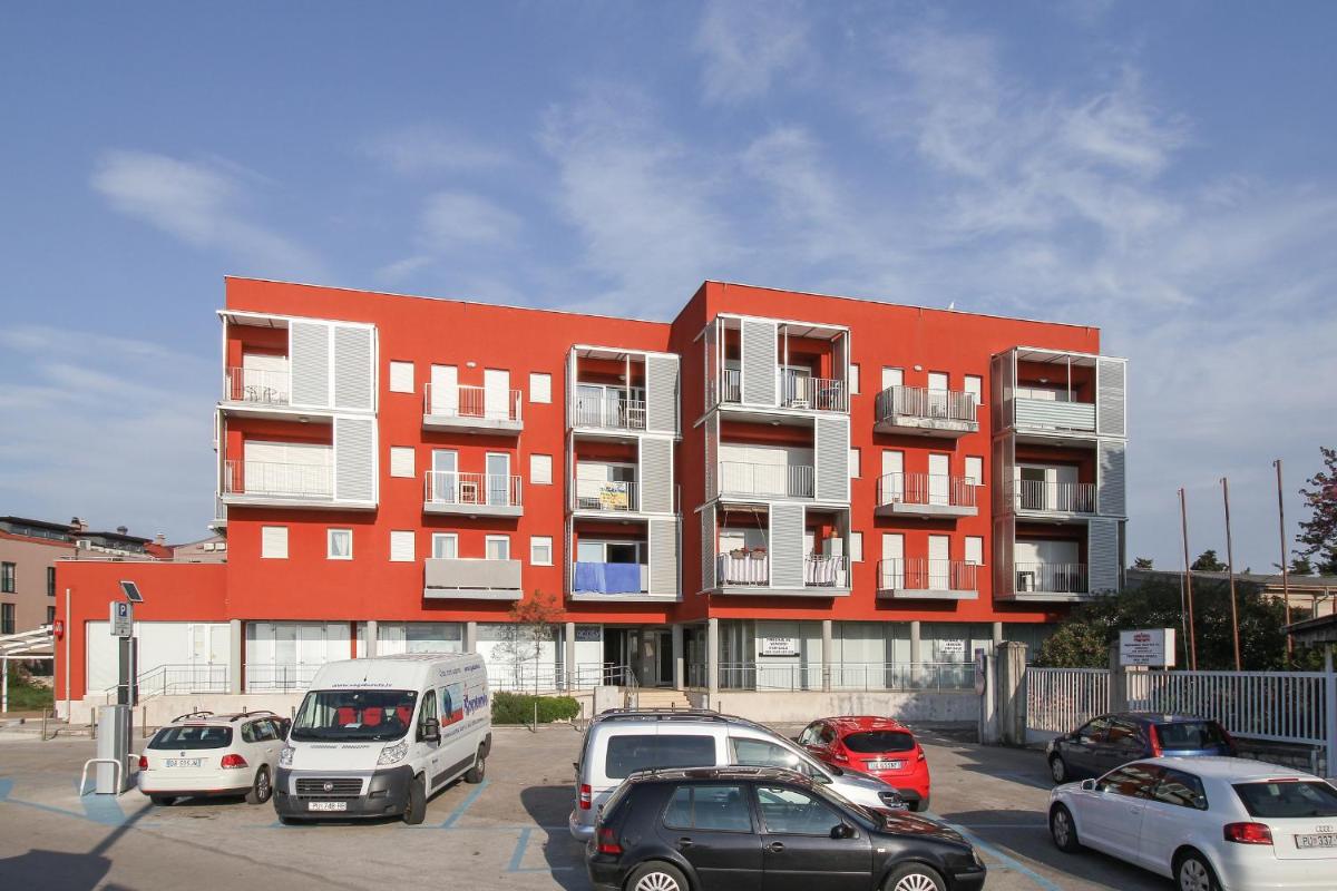 Apartment Sunset Colours - Housity