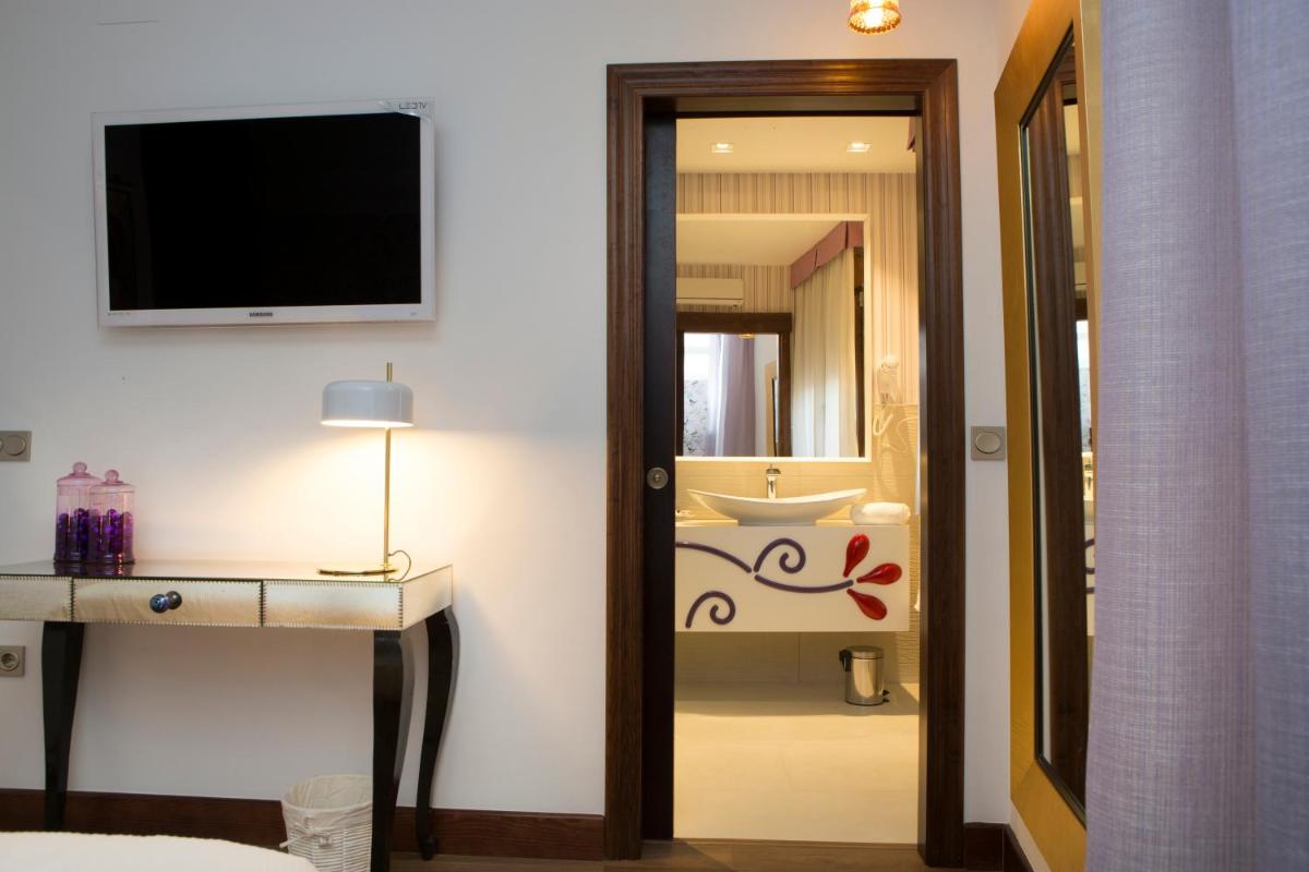 Hotel Hierbaluisa - Housity