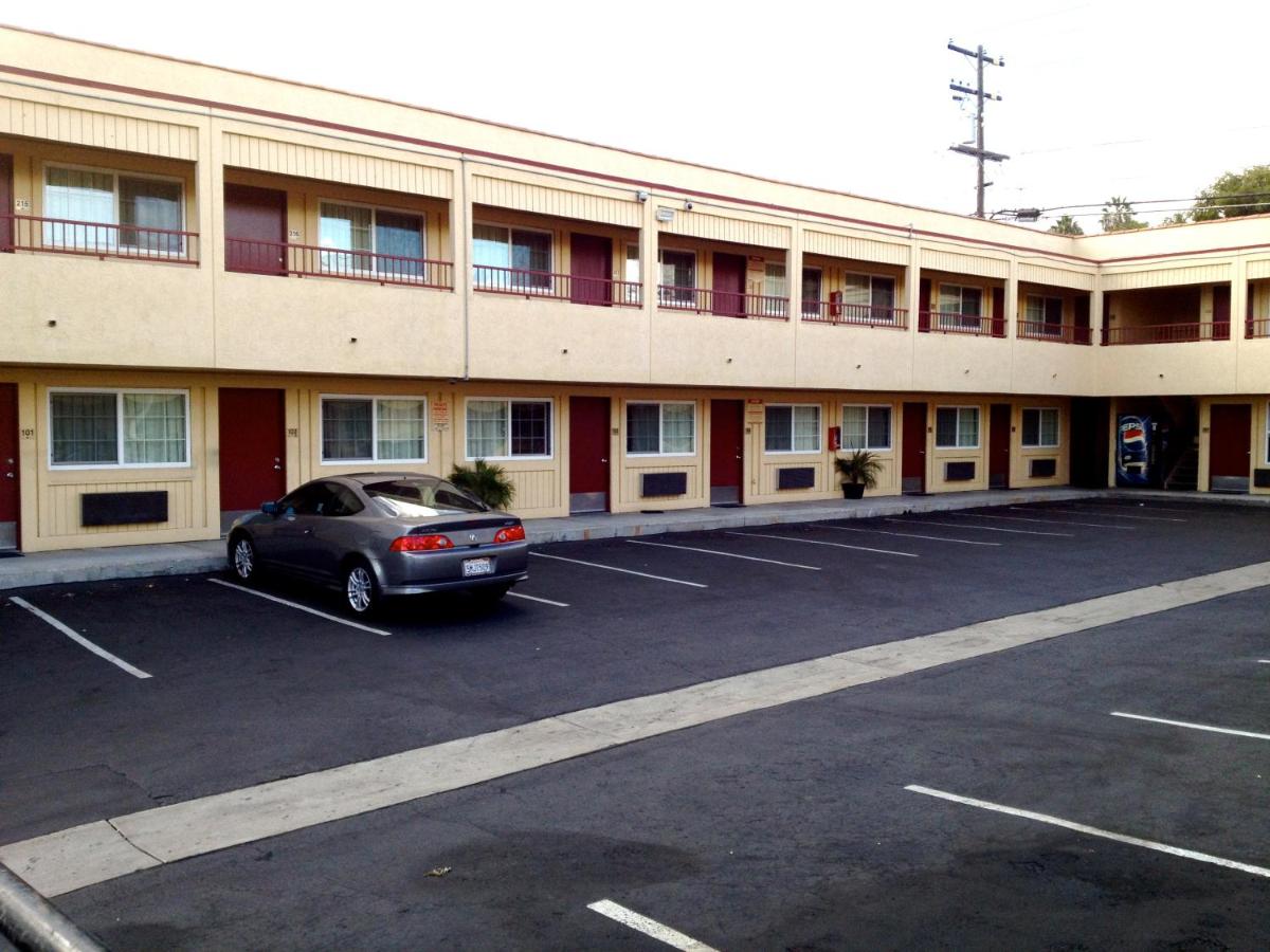 Harvey's Motel SDSU La Mesa San Diego - Housity