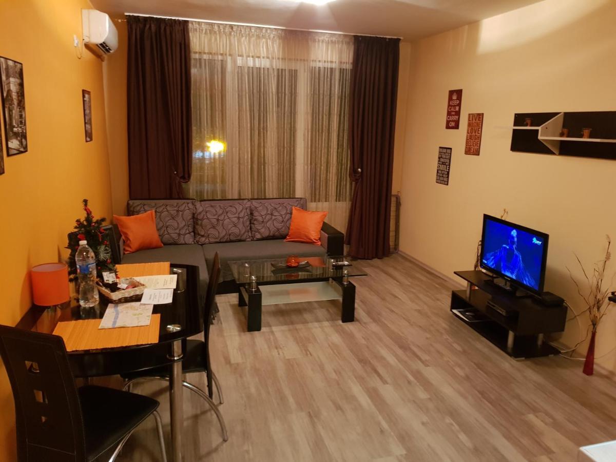 Apartments Vasil Levski - Housity