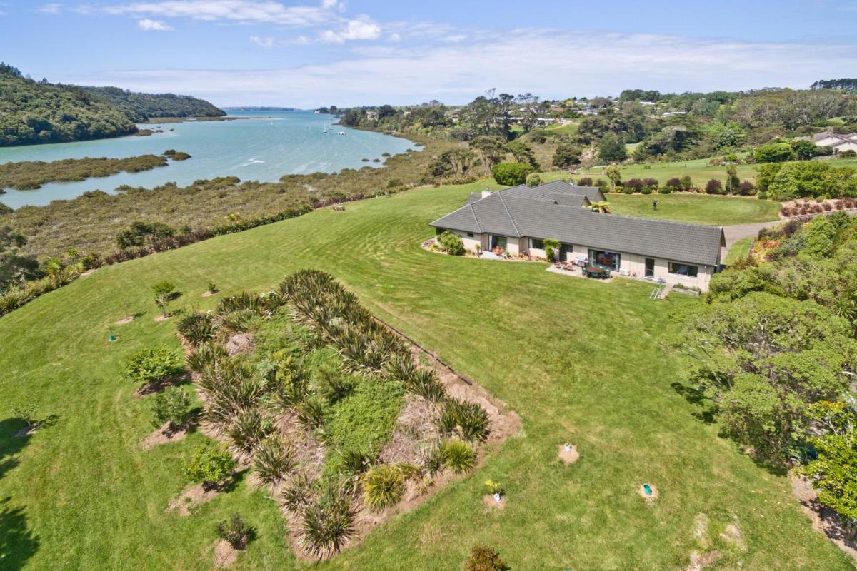 Suitetrails - Okura River Estate Getaway