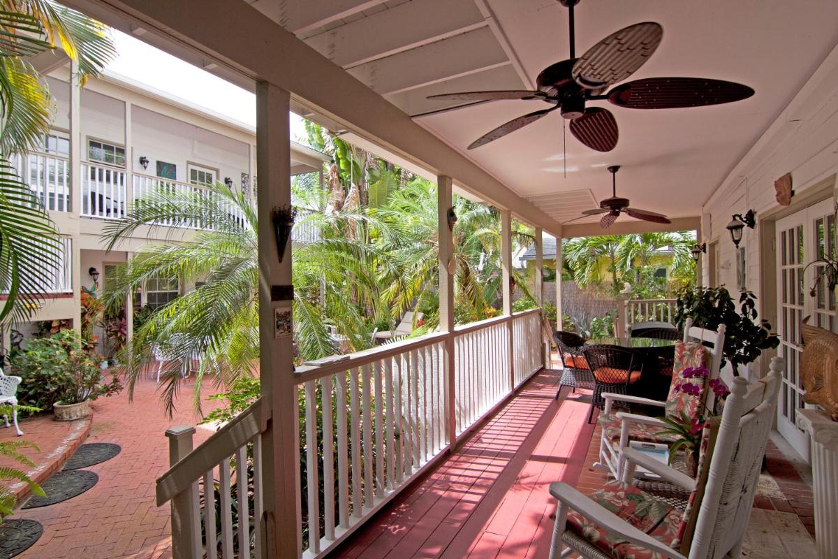 Sabal Palm House Bed and Breakfast - Housity