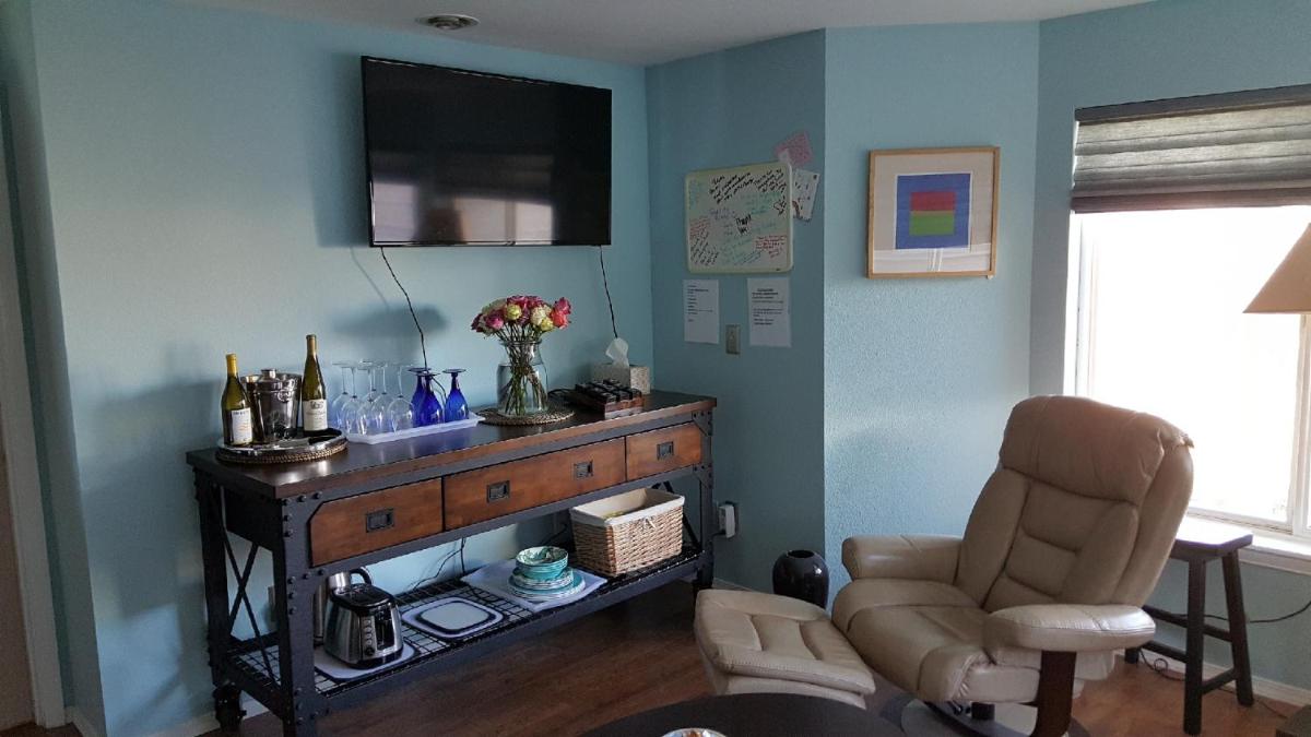 N Tacoma Pt Ruston 1 bd 1 bath - Housity