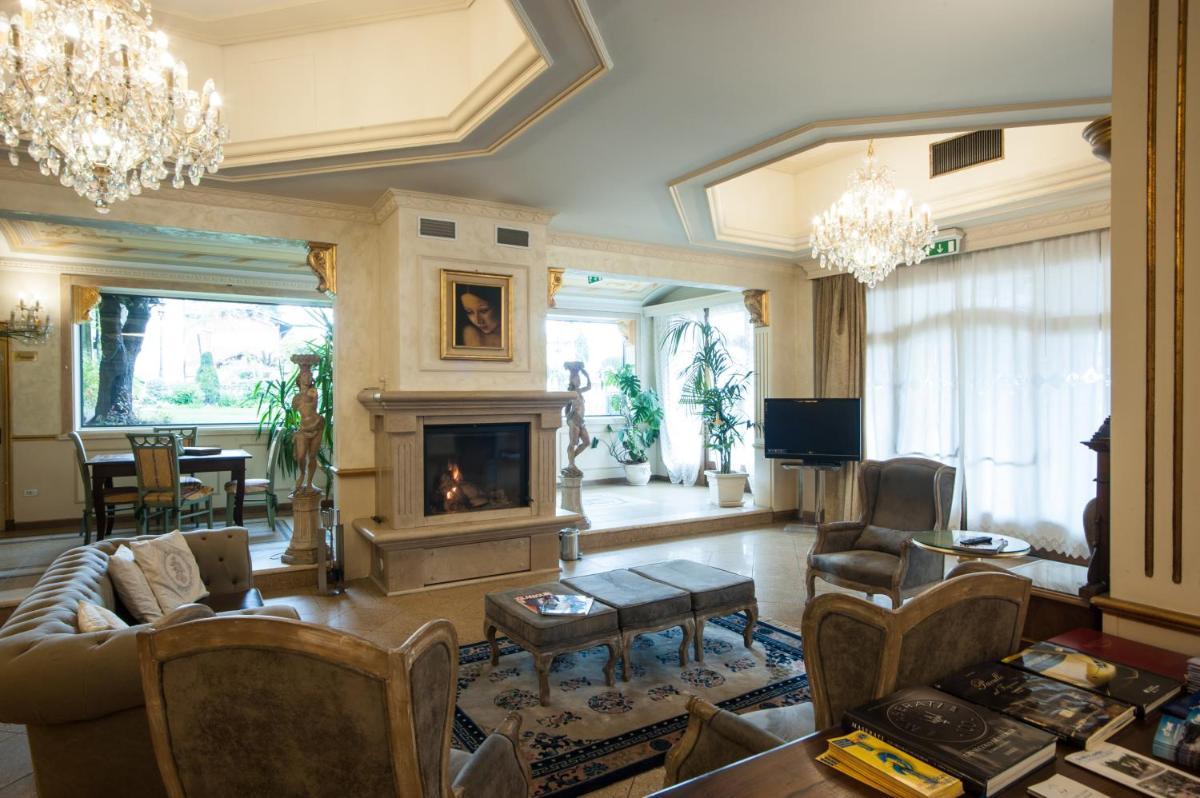 Hotel Vandelli - Housity