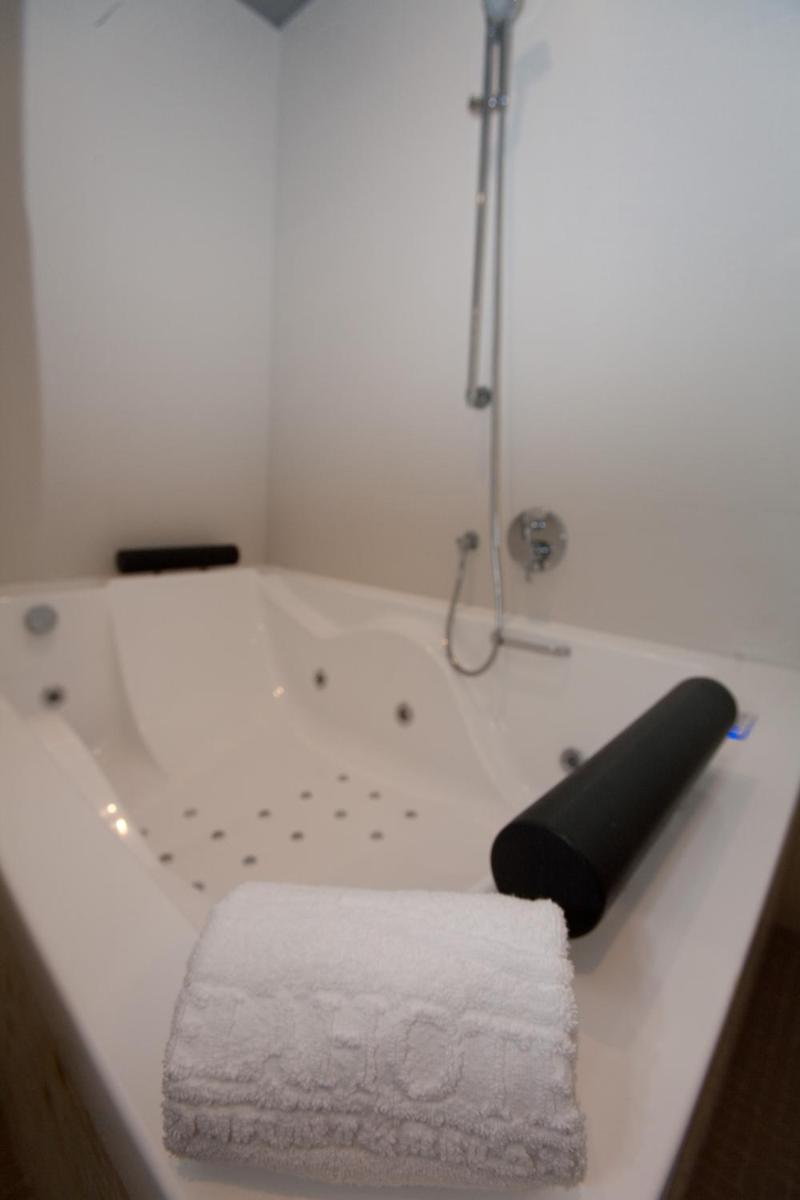 Un baño de Hotel & Spa Princesa Munia