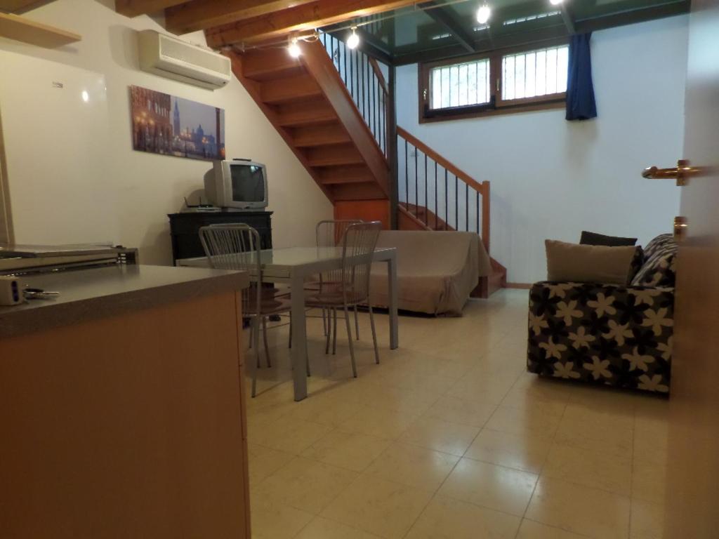 Rudy House Venice - Housity