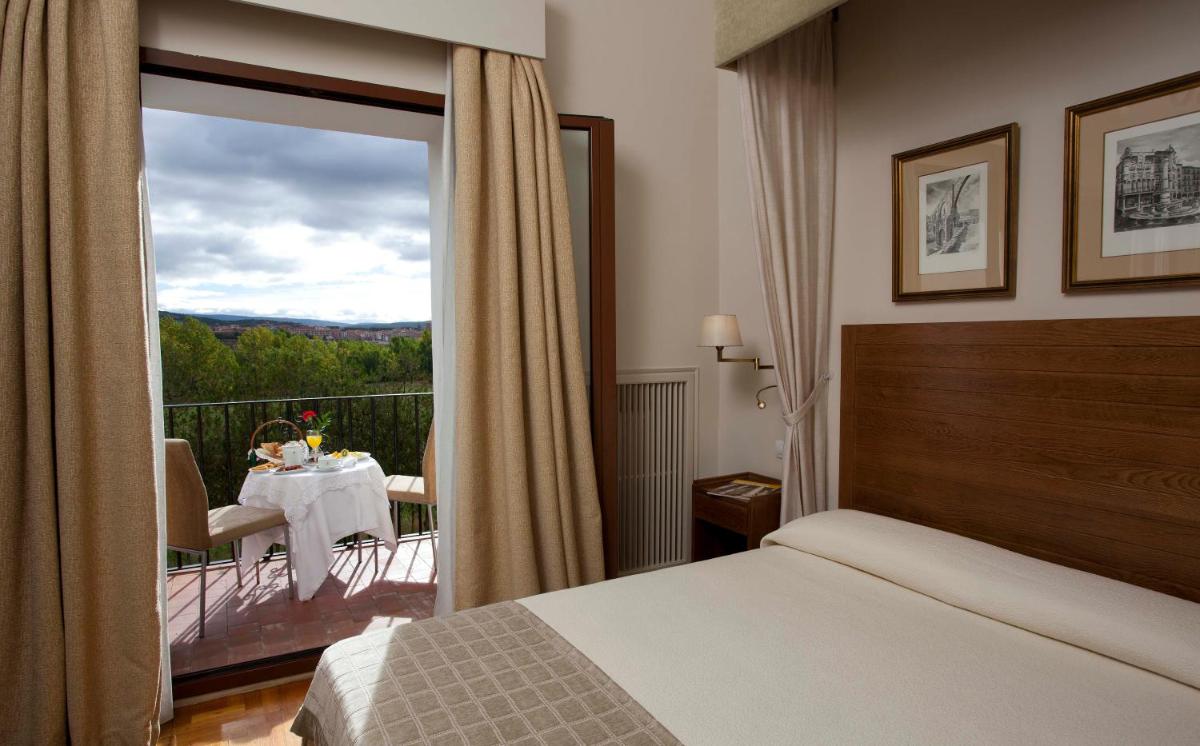 Parador de Teruel - Housity