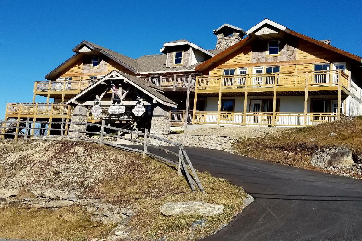 Top of the Beech Inn - Housity