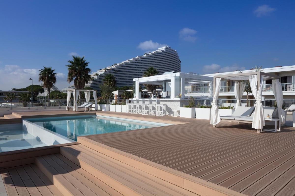 Mercure Villeneuve Loubet Plage - Housity