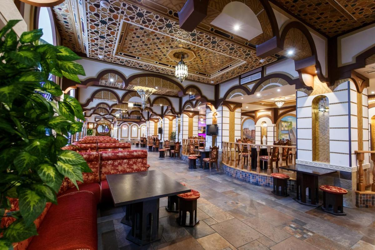 Moscow Holiday Hotel - Housity