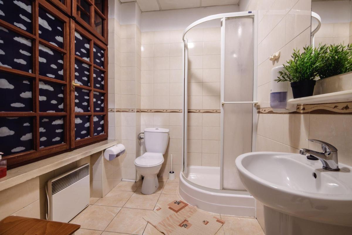 Golden Lion Guest Rooms Szewska 19 - Housity