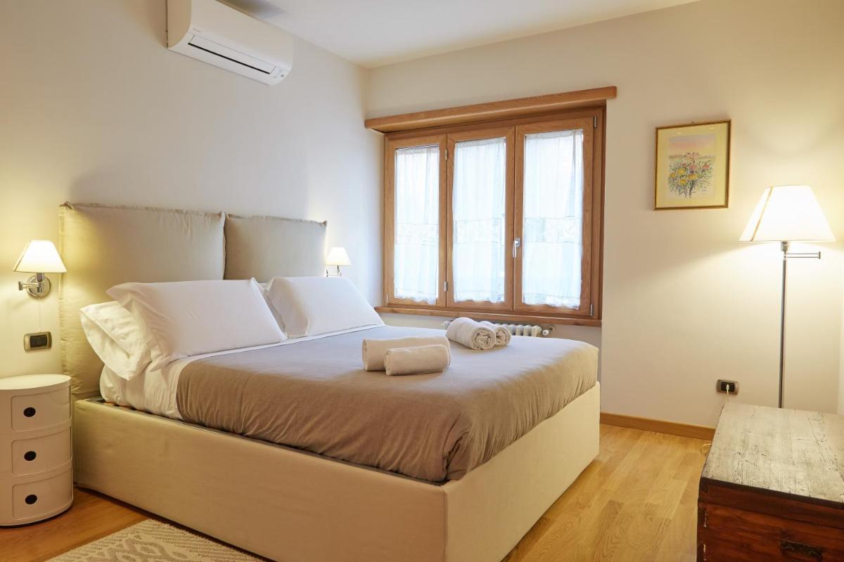 Vatican Luxury Penthouse with Terrace - Housity
