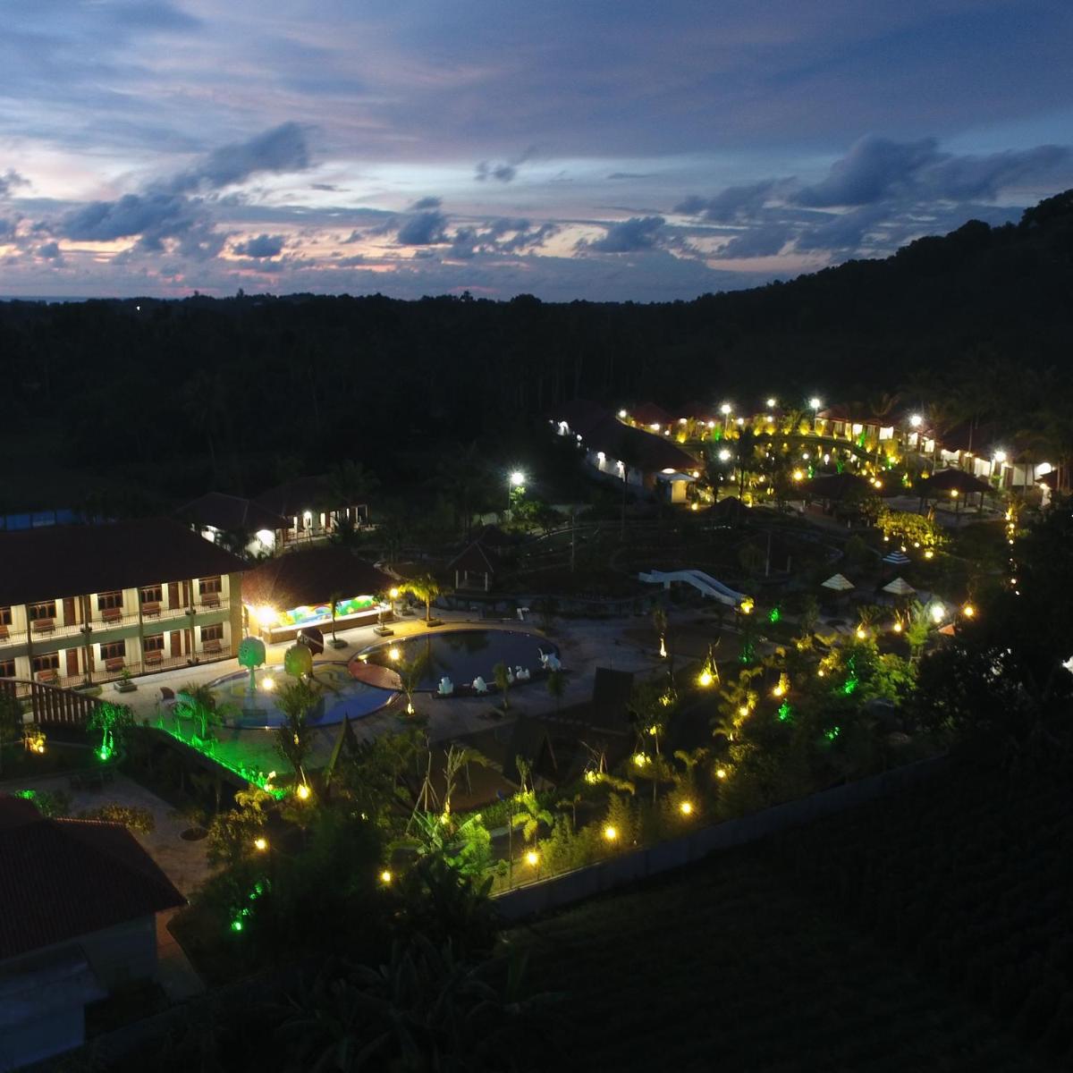 Dayang Resort Singkawang - Housity