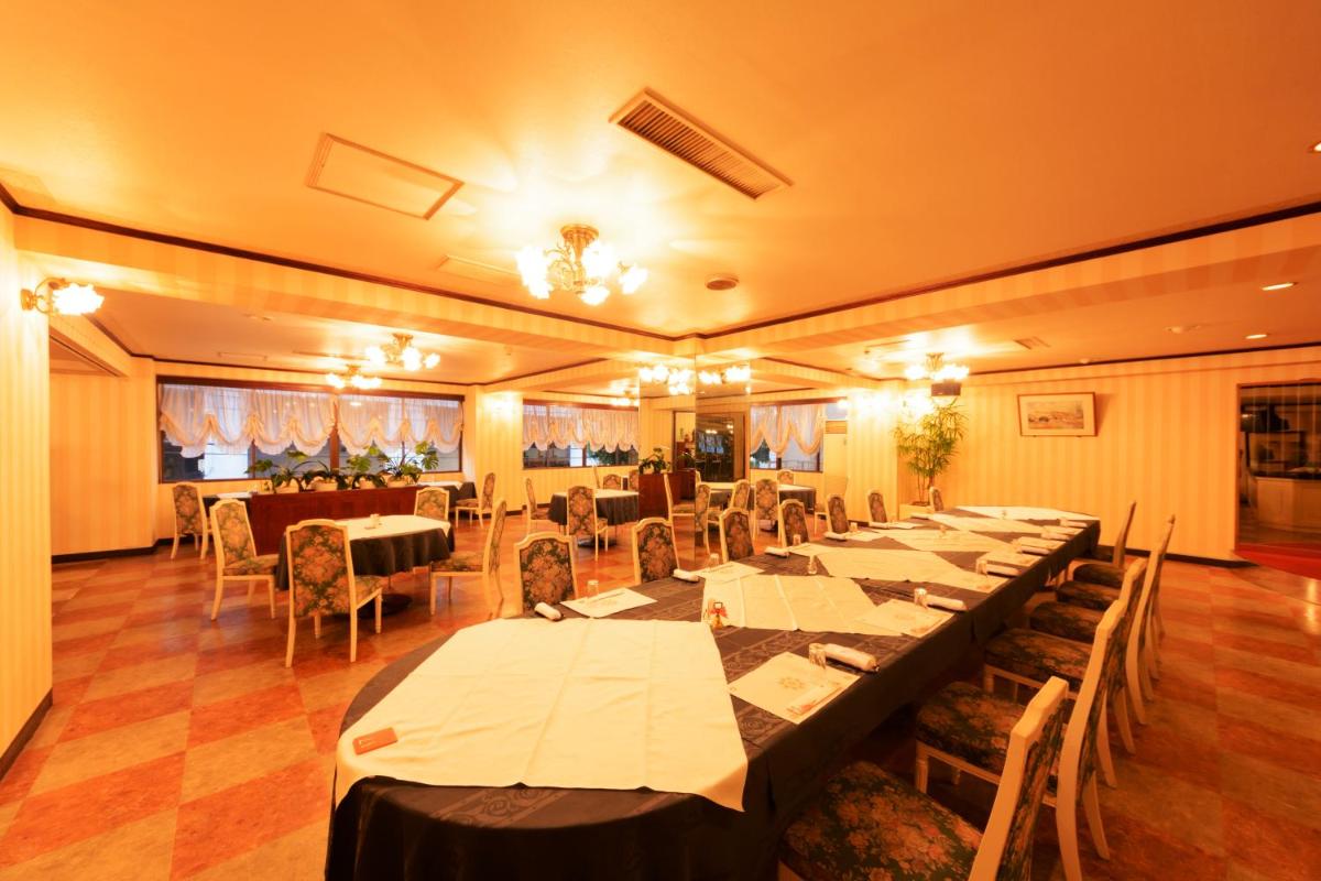 Kochi Prince Hotel - Housity